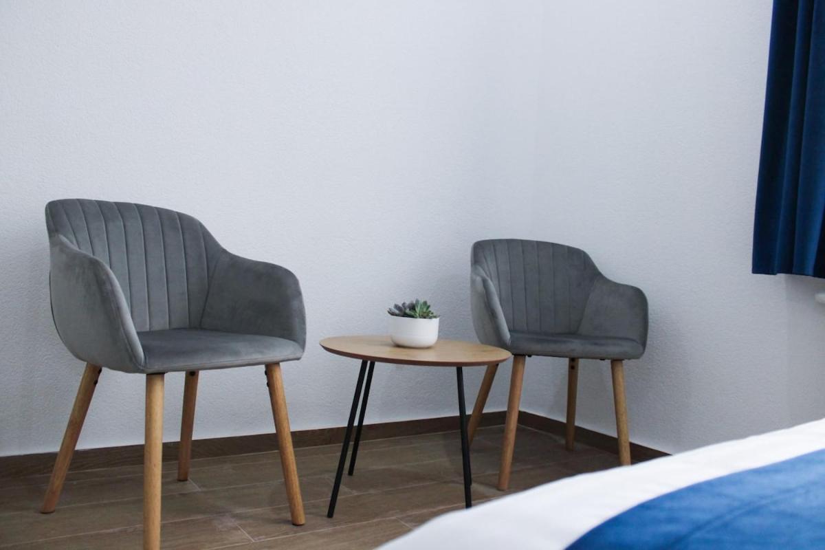 Apartment Lyly - Free Parking, Near The Metro Prag